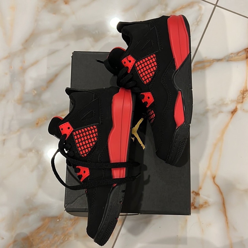 Boys Jordan 4 Retro (PS) 13C Black/multi color Brand New